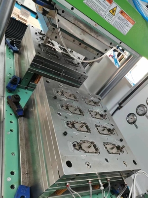 Flüssigsilikon-Spritzguss LSR-Kunststoff CNC EDM mit mehreren Hohlräumen